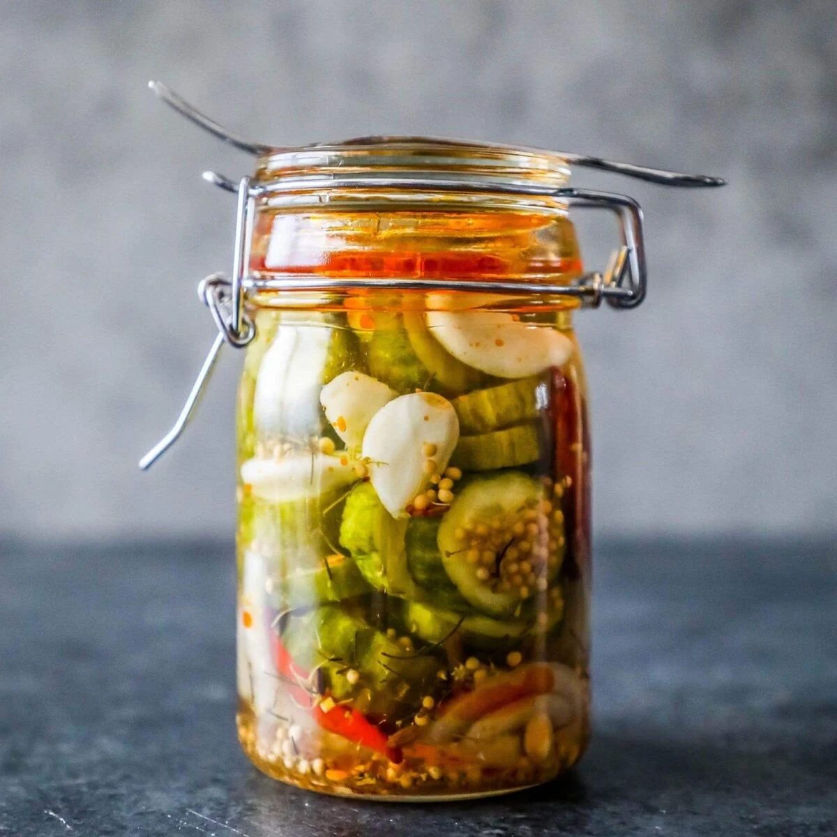 10 Minute Fridge Pickles