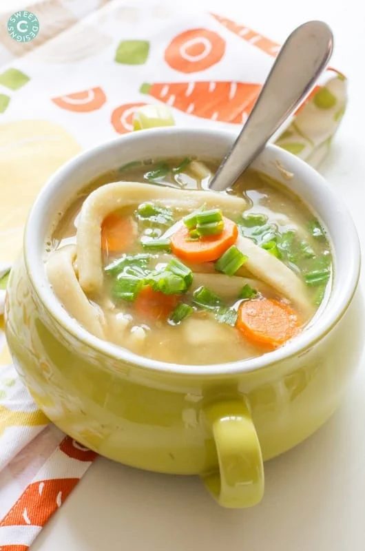 30 Slow Cooker Soups Suited to Fall