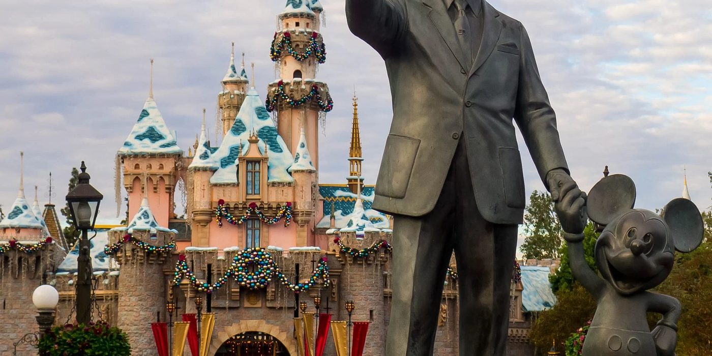 Christmas at Disneyland – What to see and where to stay