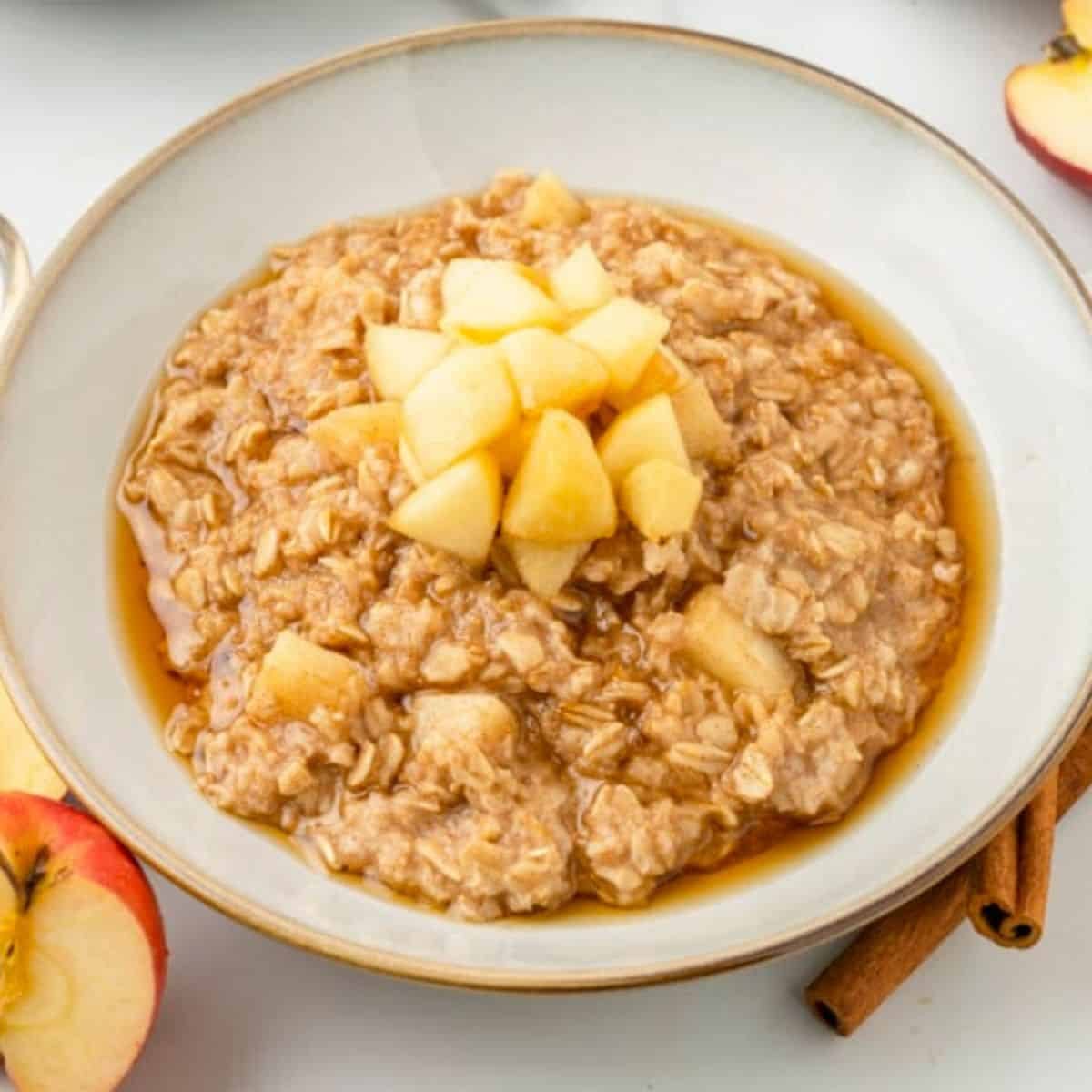 Cinnamon Apple Oatmeal