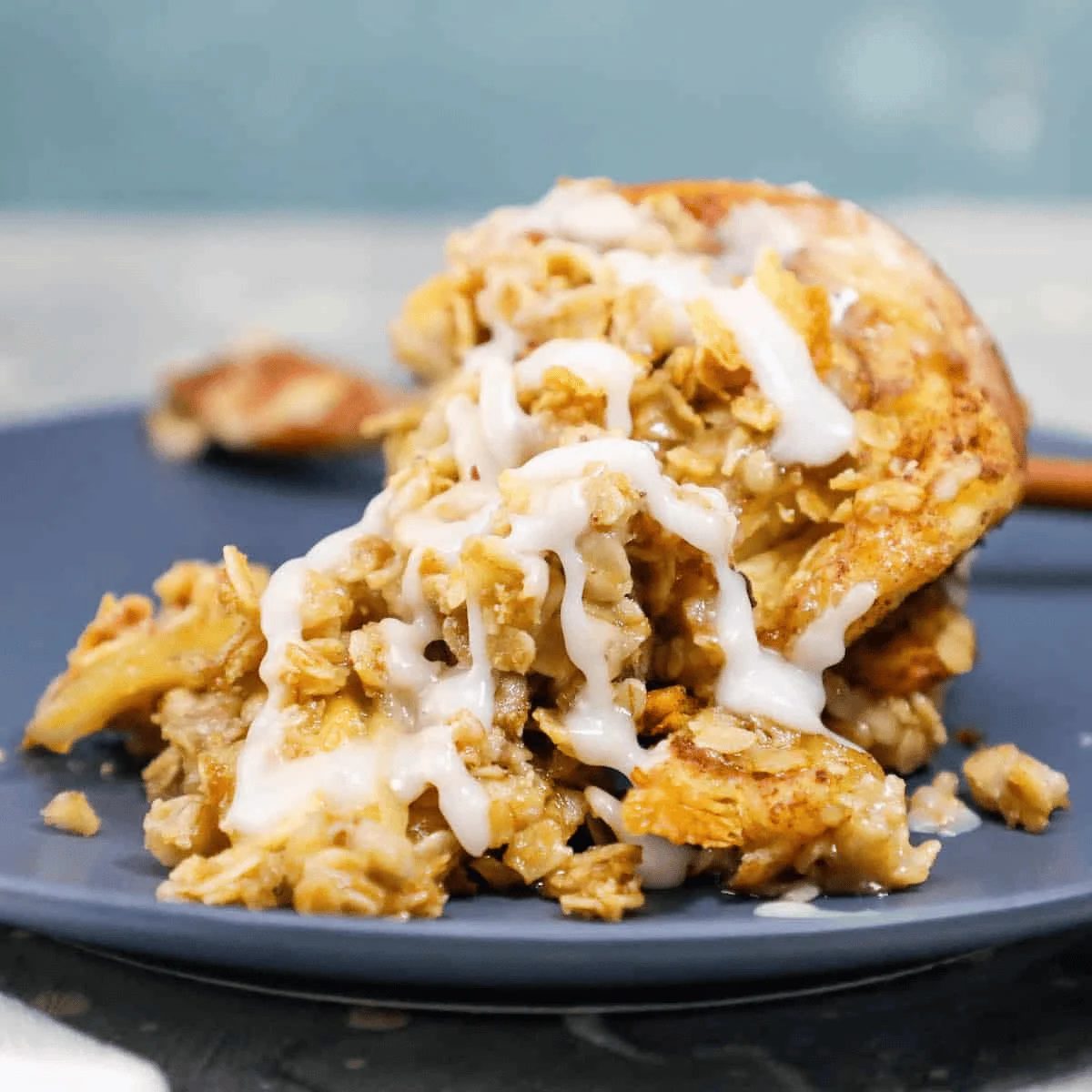 Cinnamon Roll Apple Crumble