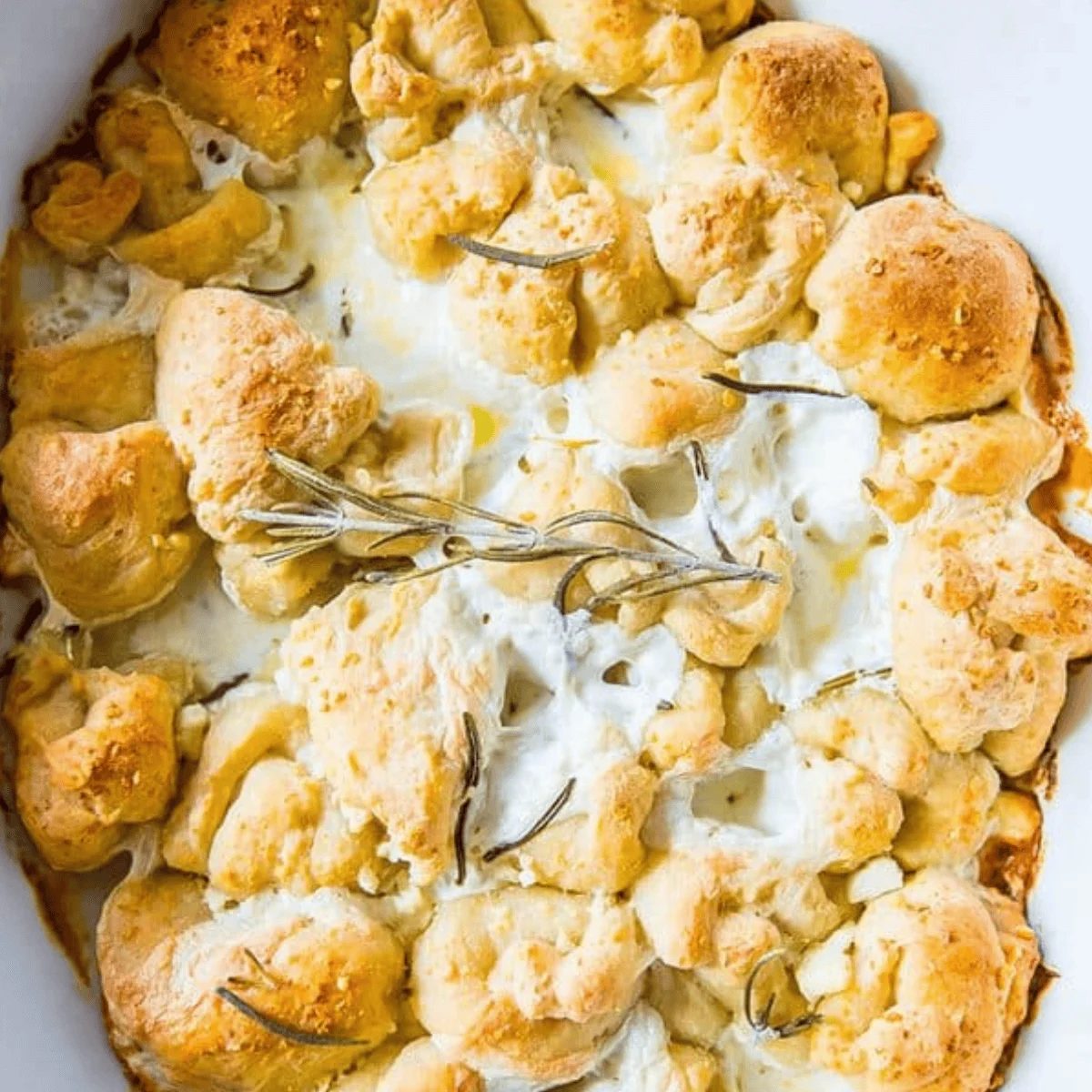Cheesy Garlic Rosemary Bubble Bread