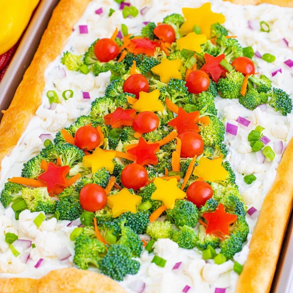 Christmas Vegetable Pizza