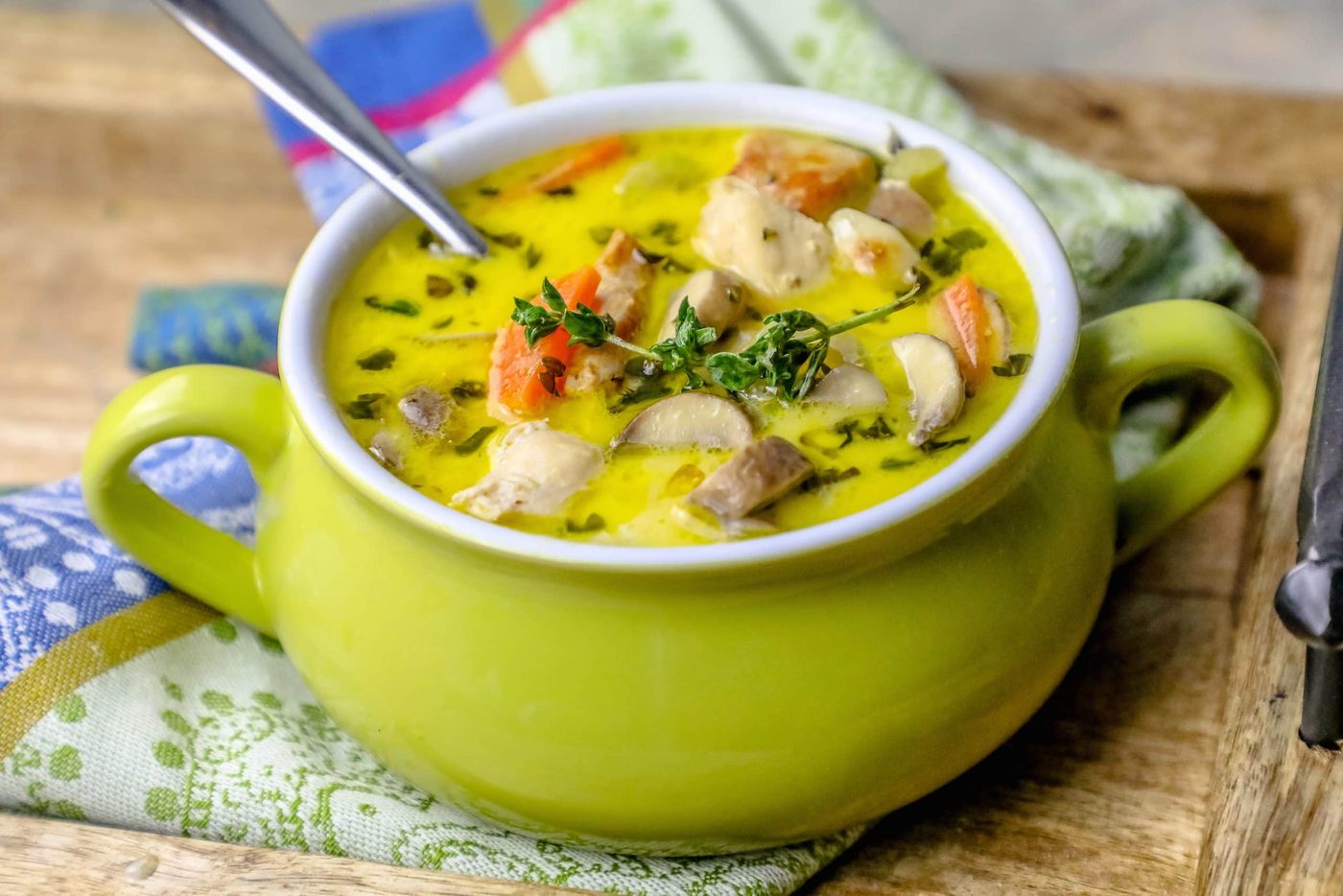 One Pot Creamy Mushroom Chicken Chowder