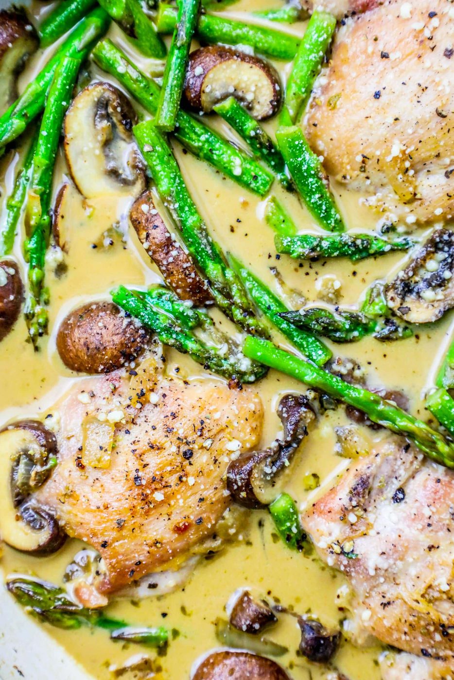 One Pot Lemon Chicken Mushroom Asparagus Skillet