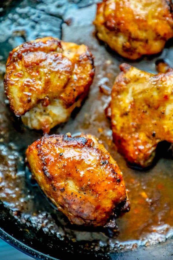 One Pot Spicy Garlic Chicken Thighs