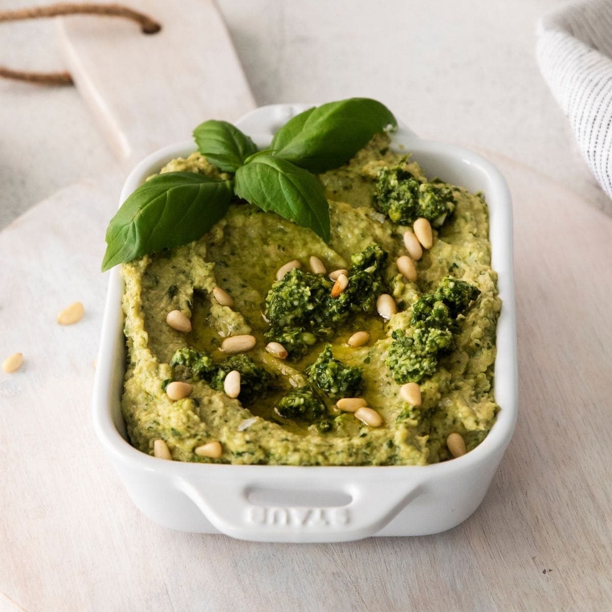 Pesto Hummus