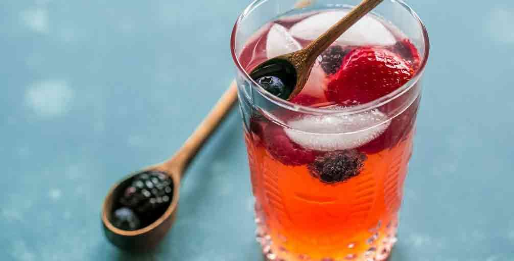 Sparkling Berry Basil Lemonade