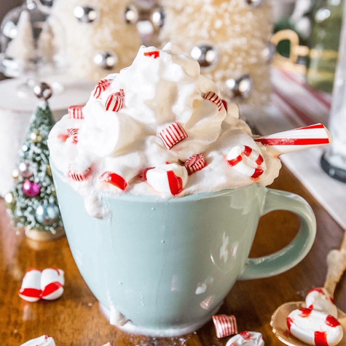 White Cocoa Peppermint Latte